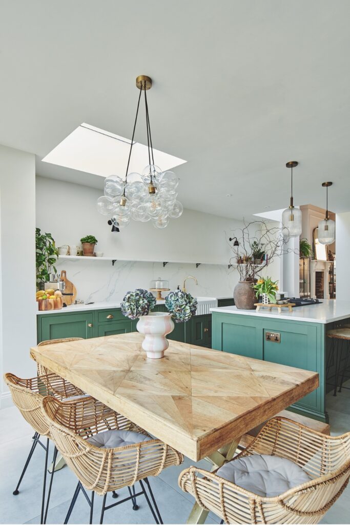 Match the Table Style to Your Dining Room